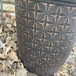 Beautiful classic planter bucket 