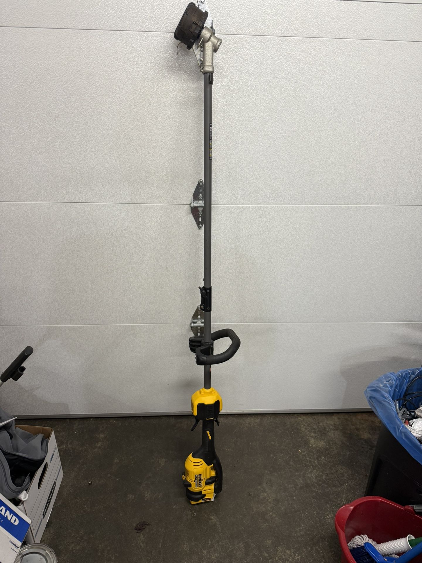 DeWalt FLEXVOLT 60V MAX 17 in. Cordless Battery Powered Attachment Capable Trimmer (Tool Only)