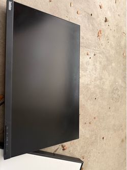 19” Samsung monitor, 21” thinkvision monitor
