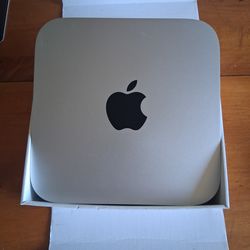 Mac mini i5 4th gen 2.6 GHz desktop computer