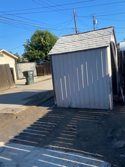 747 OAK  AVE