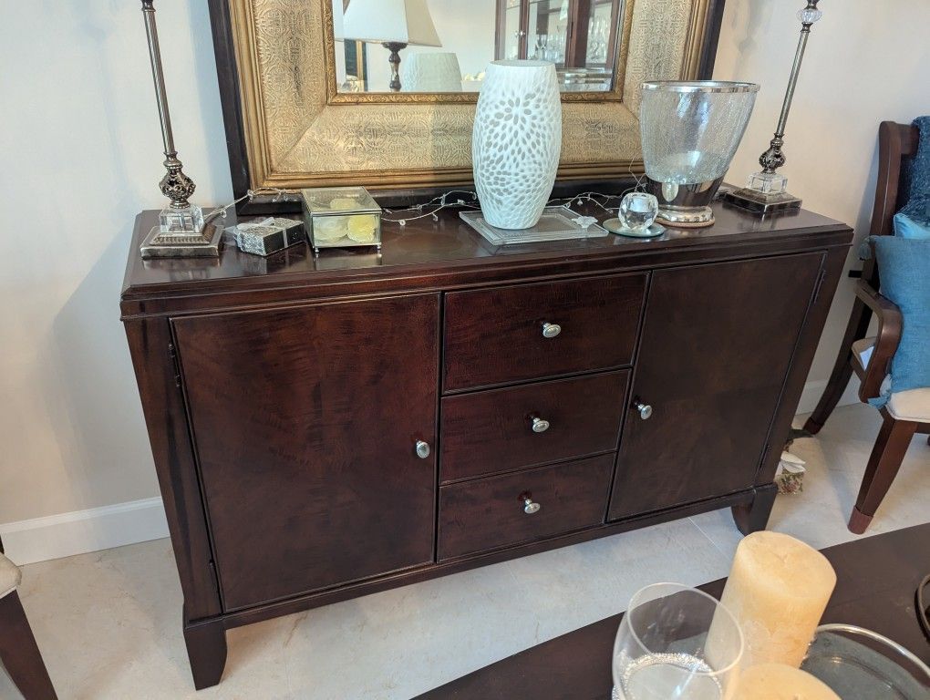Buffet Table