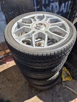 Tires 215 40 17