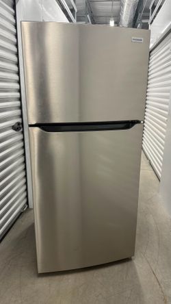 REFRIGERATOR LIKE NEW  2026 !!!