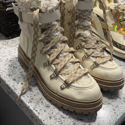 Womens boots