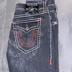 True Religion Men’s Red And White Stitch Rocco Relaxed Skinny Jeans Size 36 Men