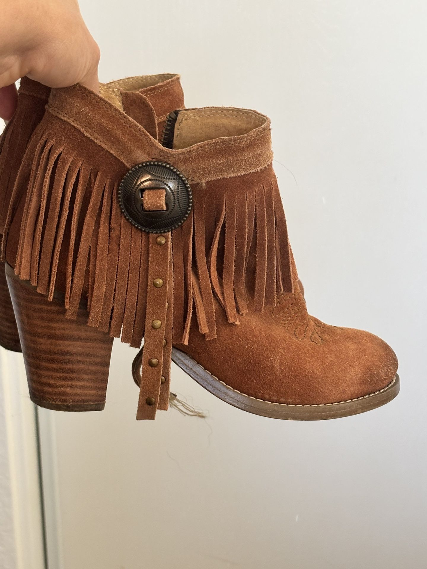 Ariat fringe Booties 