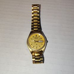 Vintage Woman's SEIKO QUARTZ Watch MONTH/DAY