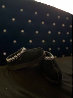 UGG