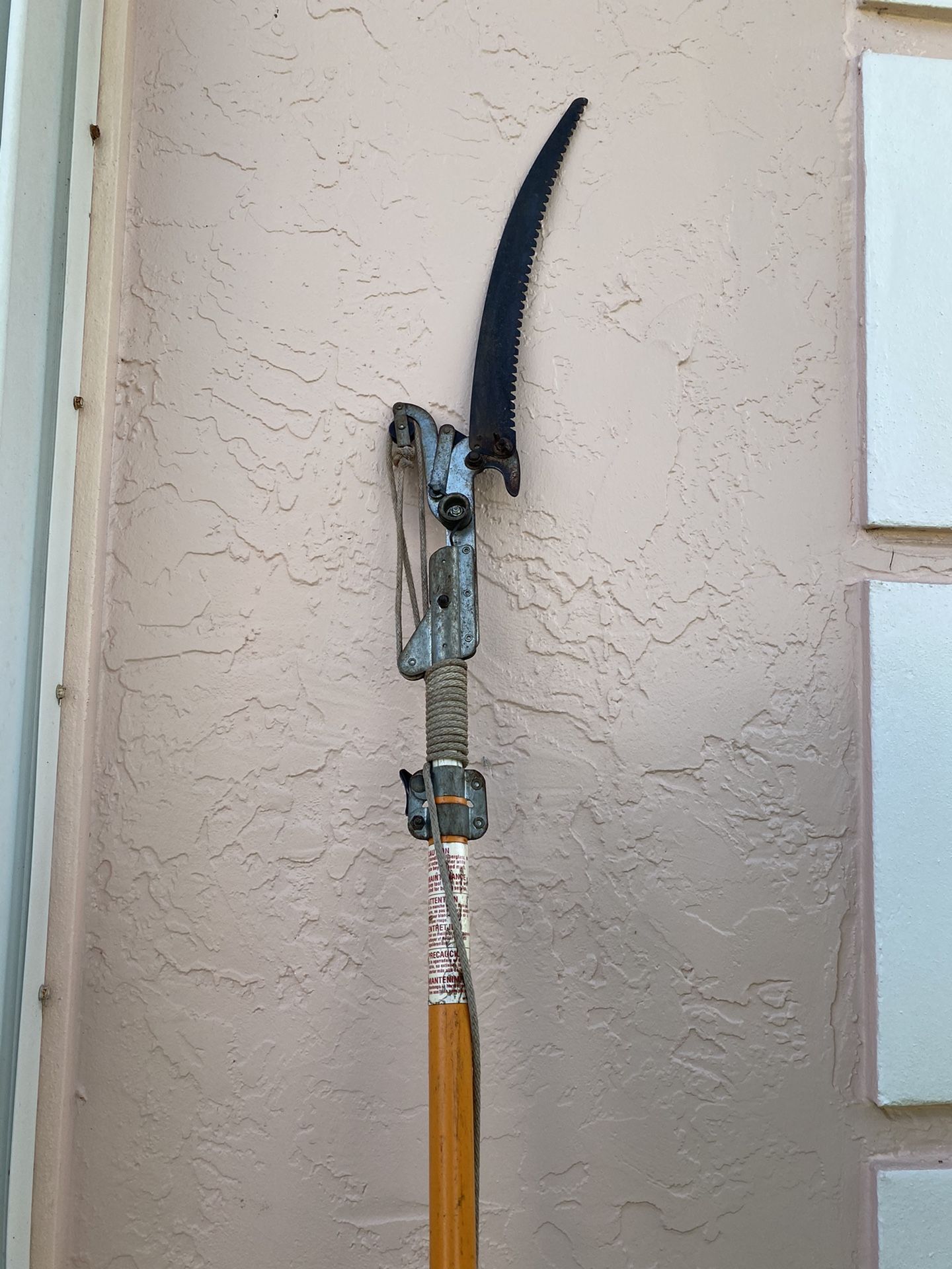 Tree/branch trimming device