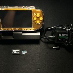PSP 3000 GOLD **MINT**
