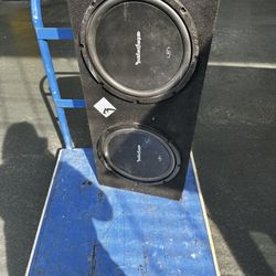 Car speakers Base Amps