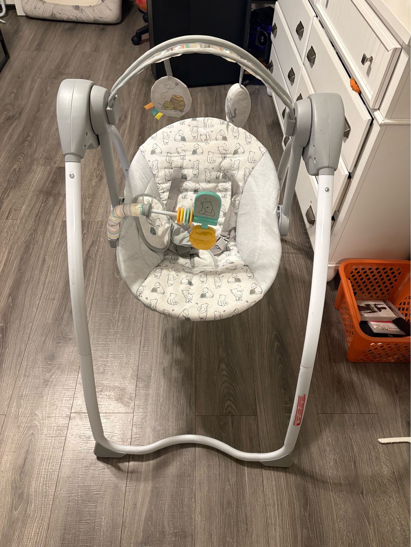 Baby swing