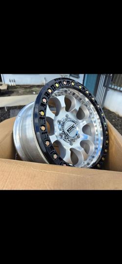 17" KMC RIOT beadlocks 17x9 +0mm offset