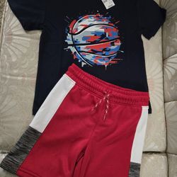 Boy's Shorts And Tee Set Size 4T 
