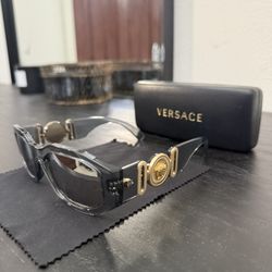 Versace VE4361 Medusa Sunglasses Black/Gray – Like New w/ Case 