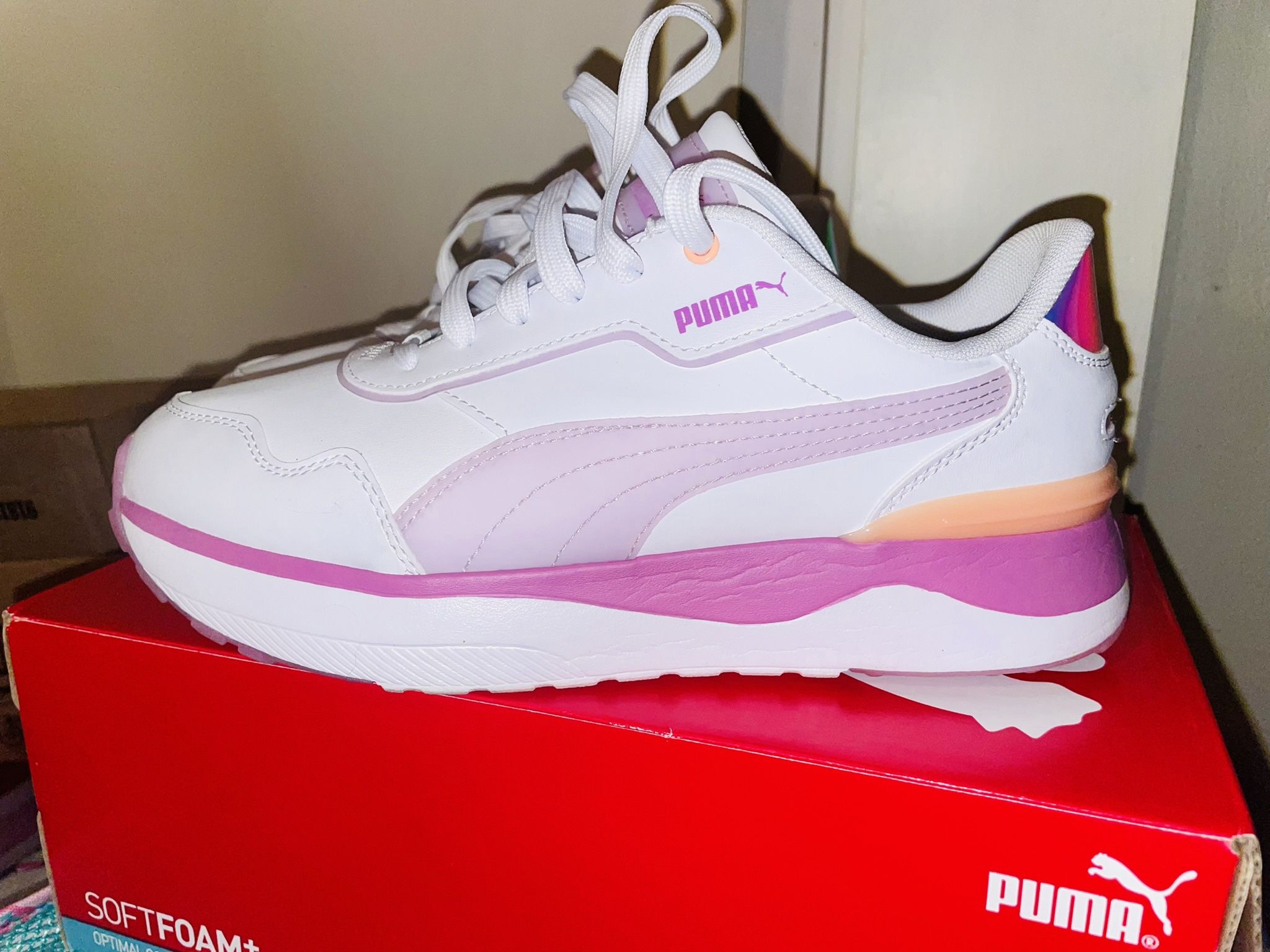 Womens Puma Shoes Size 7.5