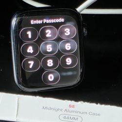 Perfect Condition Apple Watch SE - 44mm