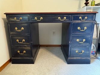 Sligh Furniture Solid Wood Executive Desk