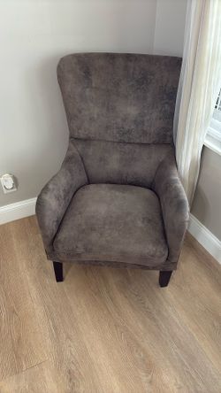 Accent Chairs 