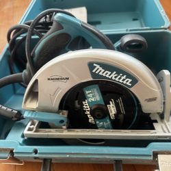Makita Corded Circular saw