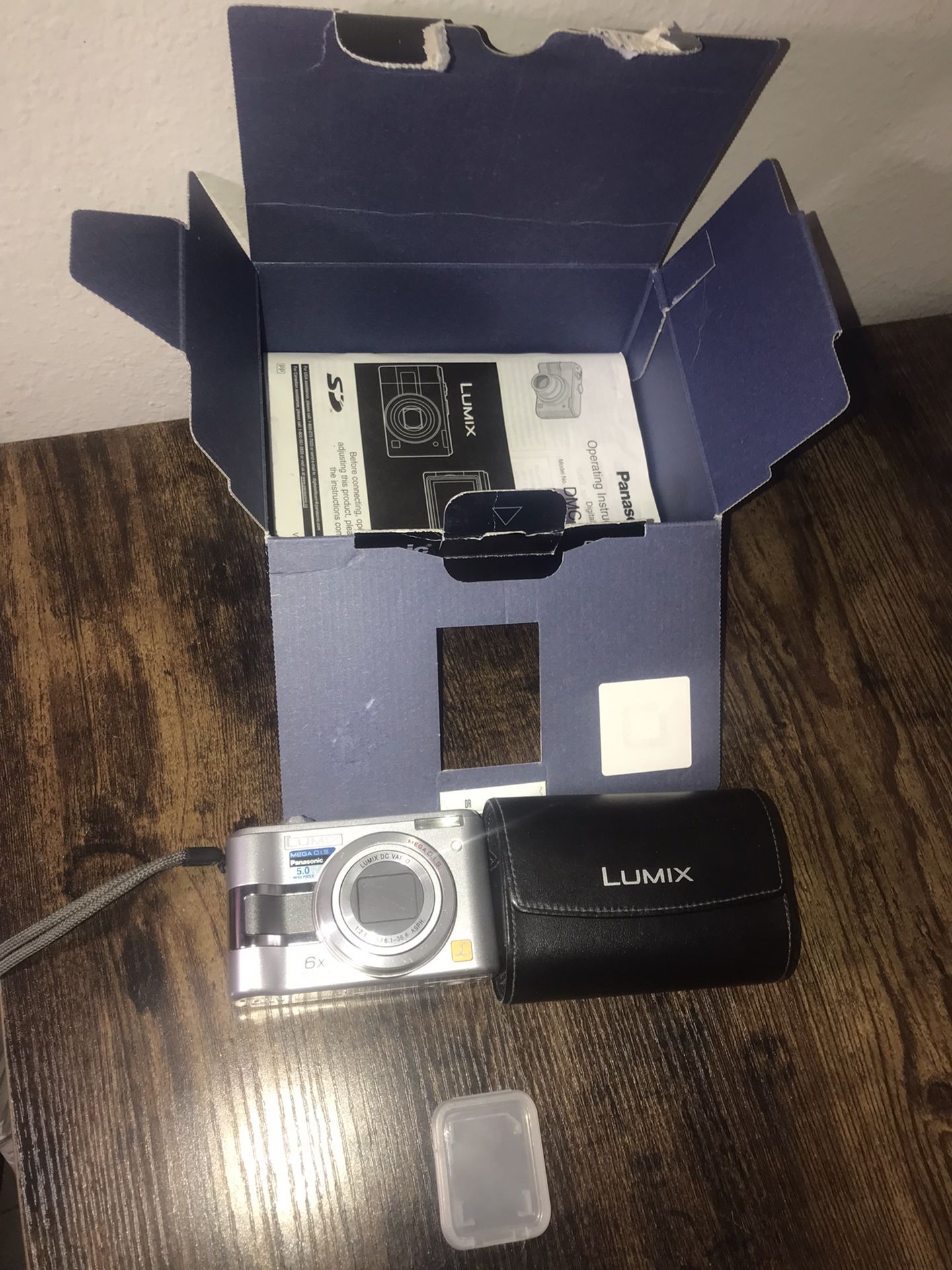 Panasonic LUMIX DMC-LZ3 5.0 MP 6.0x Optical Zoom Digital Camera - Silver Tested
