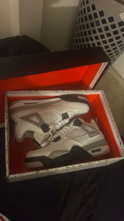 Air Jordan 4s White Cement