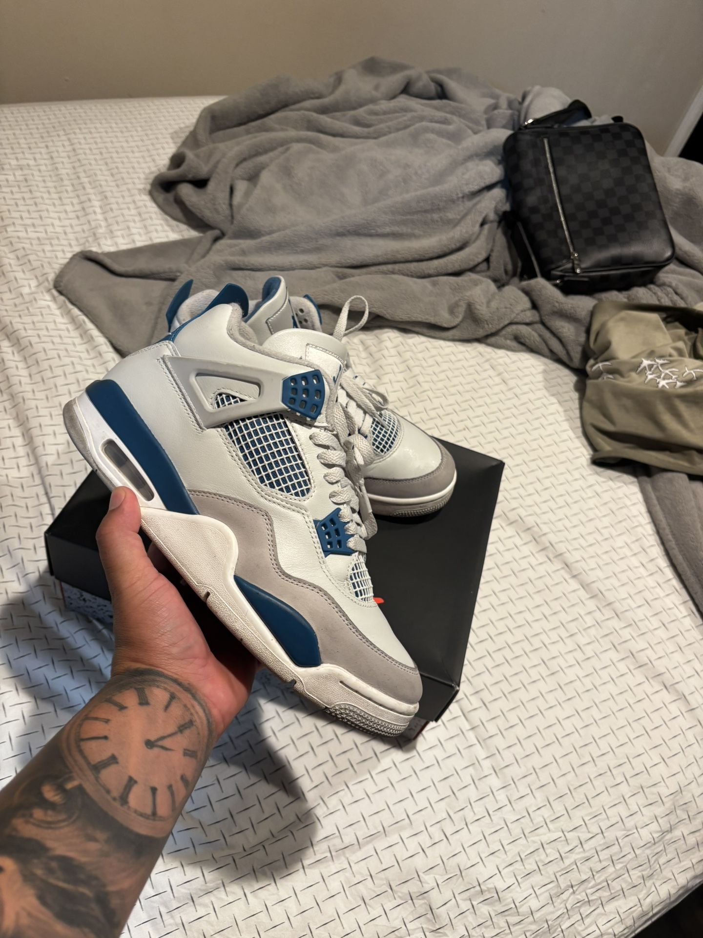 Jordan 4