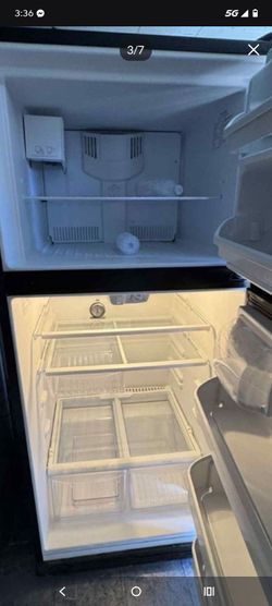 REFRIGERATOR WHITE ON WHITE  OR BLACK ON BLACK FRIGIDAIRE BOTH ARE WORKING EXCELLENT PRICE TOTAL $200 DOLLAR'S EACH ONE OK WORKING