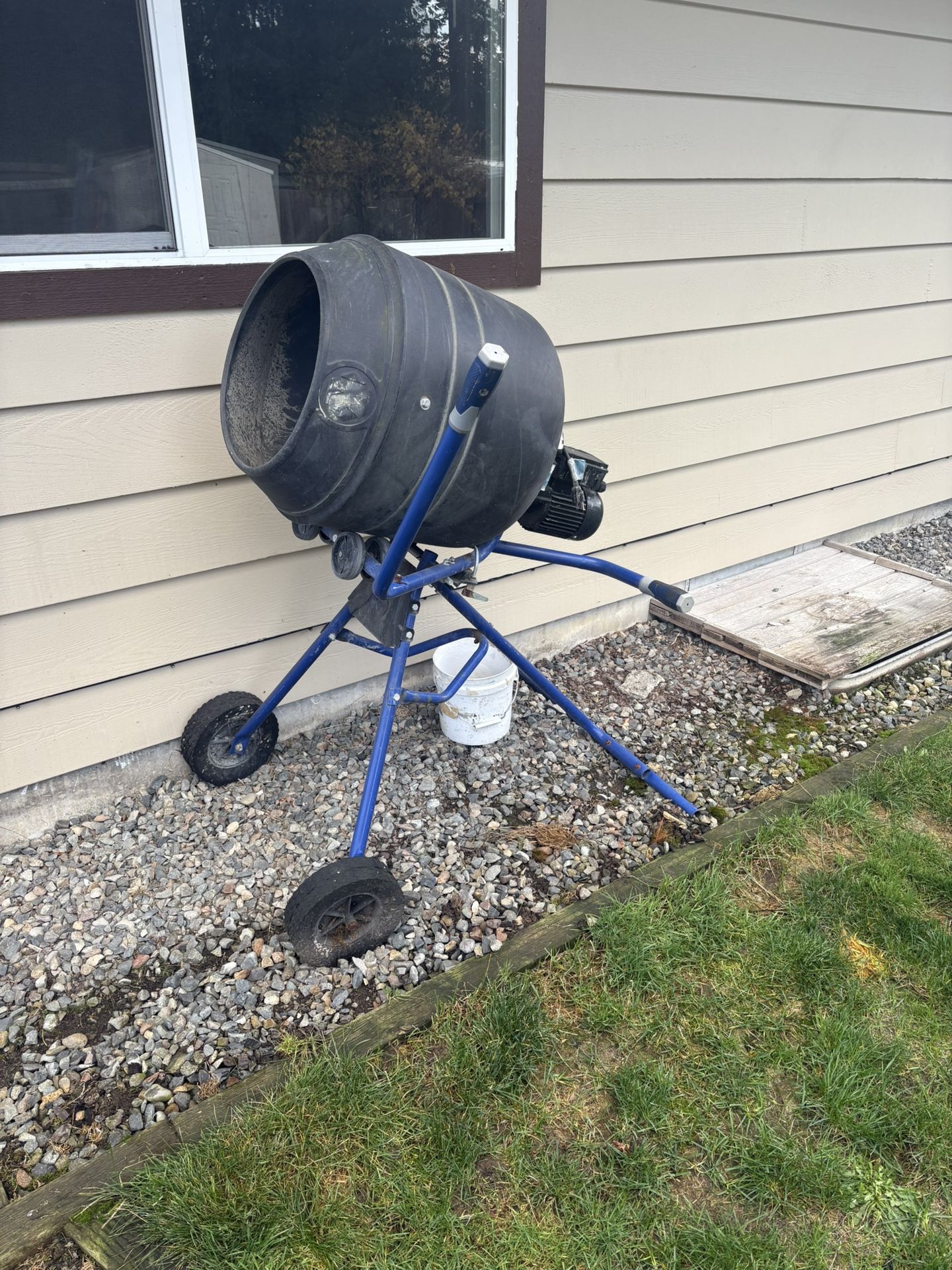 Kolbalt Concrete Mixer