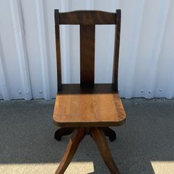Vintage Wooden Adjustable Chair / Silla Vintage de Madera Ajustable