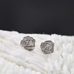 Camellia Earring With .4c Of Natural Dia