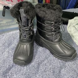 Snow Boots Kids Size 3 