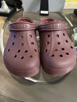 Burgundy crocs deals with fur