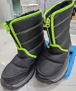 BOYS WINTER BOOTS SIZE 3