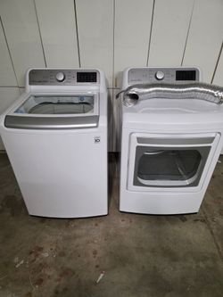 LG Washer and Dryer Set