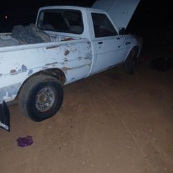 1085 Dodge Ram 50.  4×4   Frozen MoToR Sitting Since 2007 