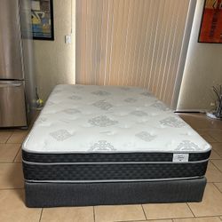 QUEEN SIZE SET, THERAPEDIC BRAND