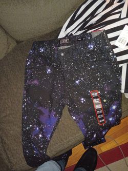 Brand new pants never worn 32x32 34x32 32x32 skinny fit 