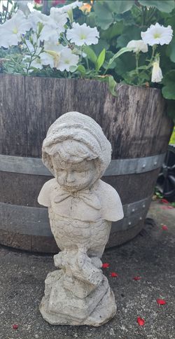 Abstract Concrete Garden Statue
