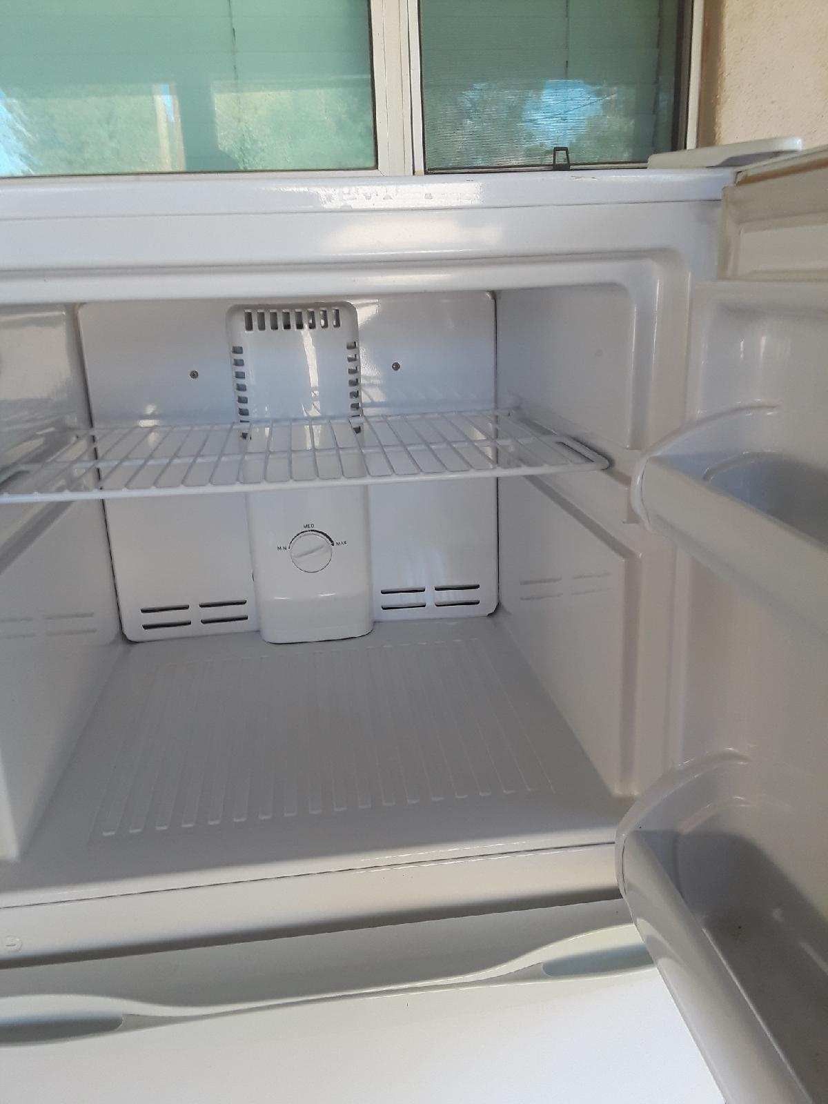 Medium Refrigerator