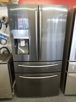 New scratch and dent Samsung grab-n-go black stainless French door refrigerator 1 year warranty