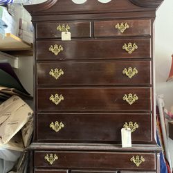 1940s Mahogany Queen Anne Highboy Chest