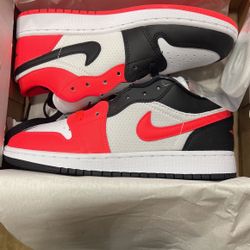 Youth Air Jordan 1 Low