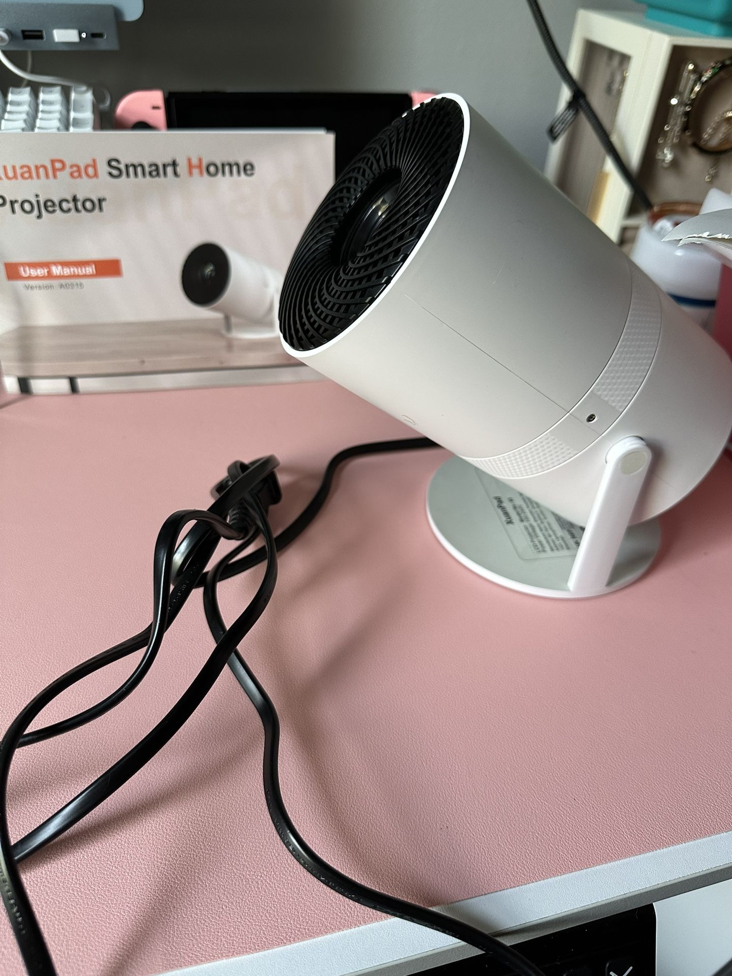 Xuanpad Smart Home Projector