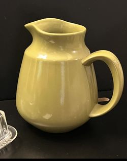 Vintage Mid-Century Modern Pitcher… possibly a Franciscan El Dorado Pitcher