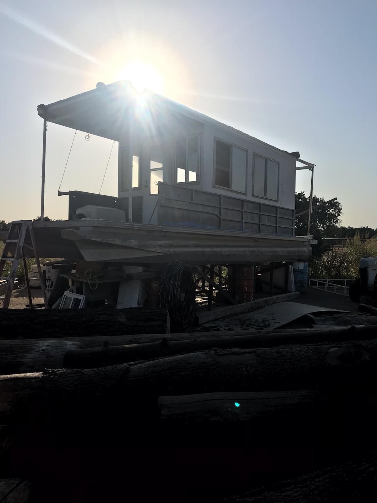 PRICE REDUCED! PROJECT BOAT! Gregor Houseboat 8x30’