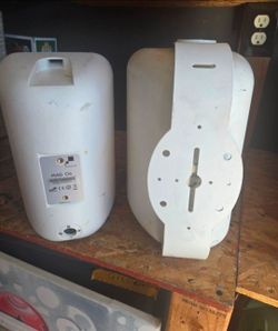 2 speakers work great