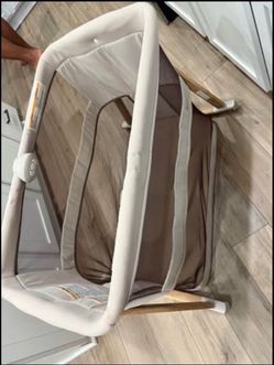Baby bassinet/playpen