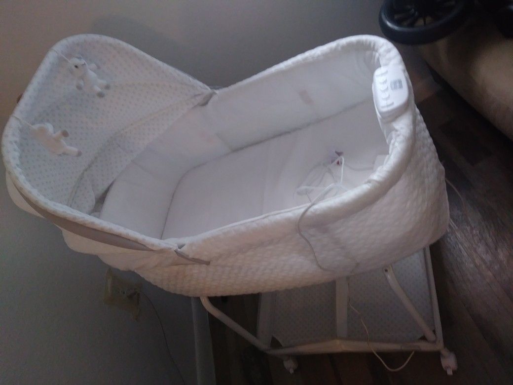 Simmons Elite Bassinet